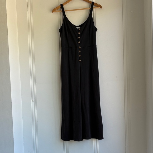 3/$15! Heartloom Black Wide Leg Cropped Jumpsuit with Button Detail - Picture 1 of 8
